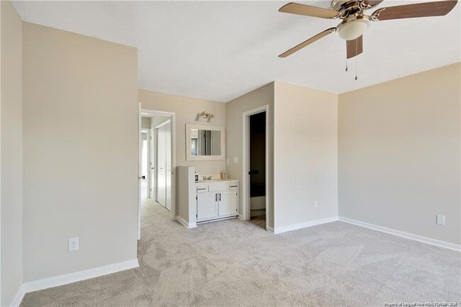 Building Photo - 5940 Laguna Dr