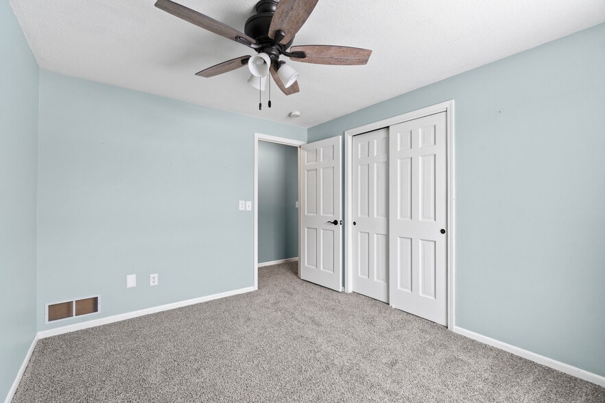 Bedroom 1 - 4612 Mirror Light Pl