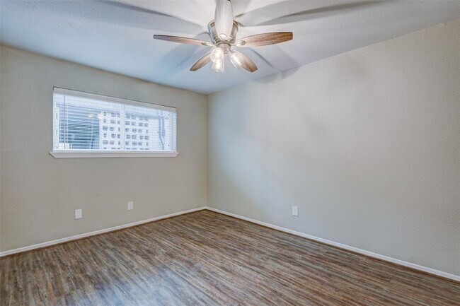 Building Photo - 513 Ridge St