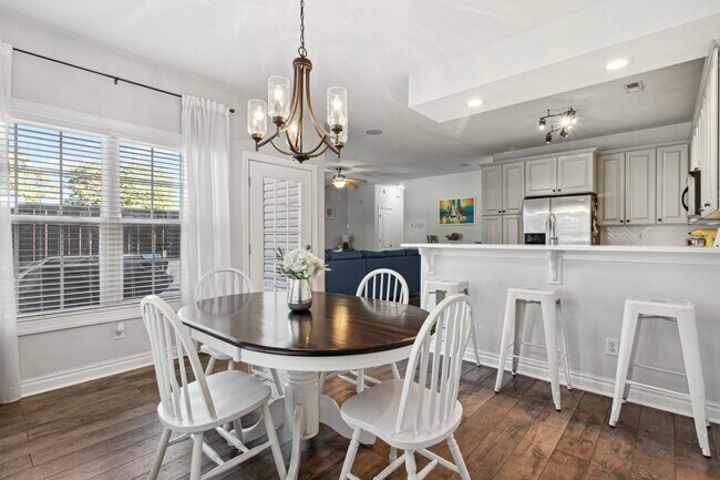 Building Photo - Oceana Area