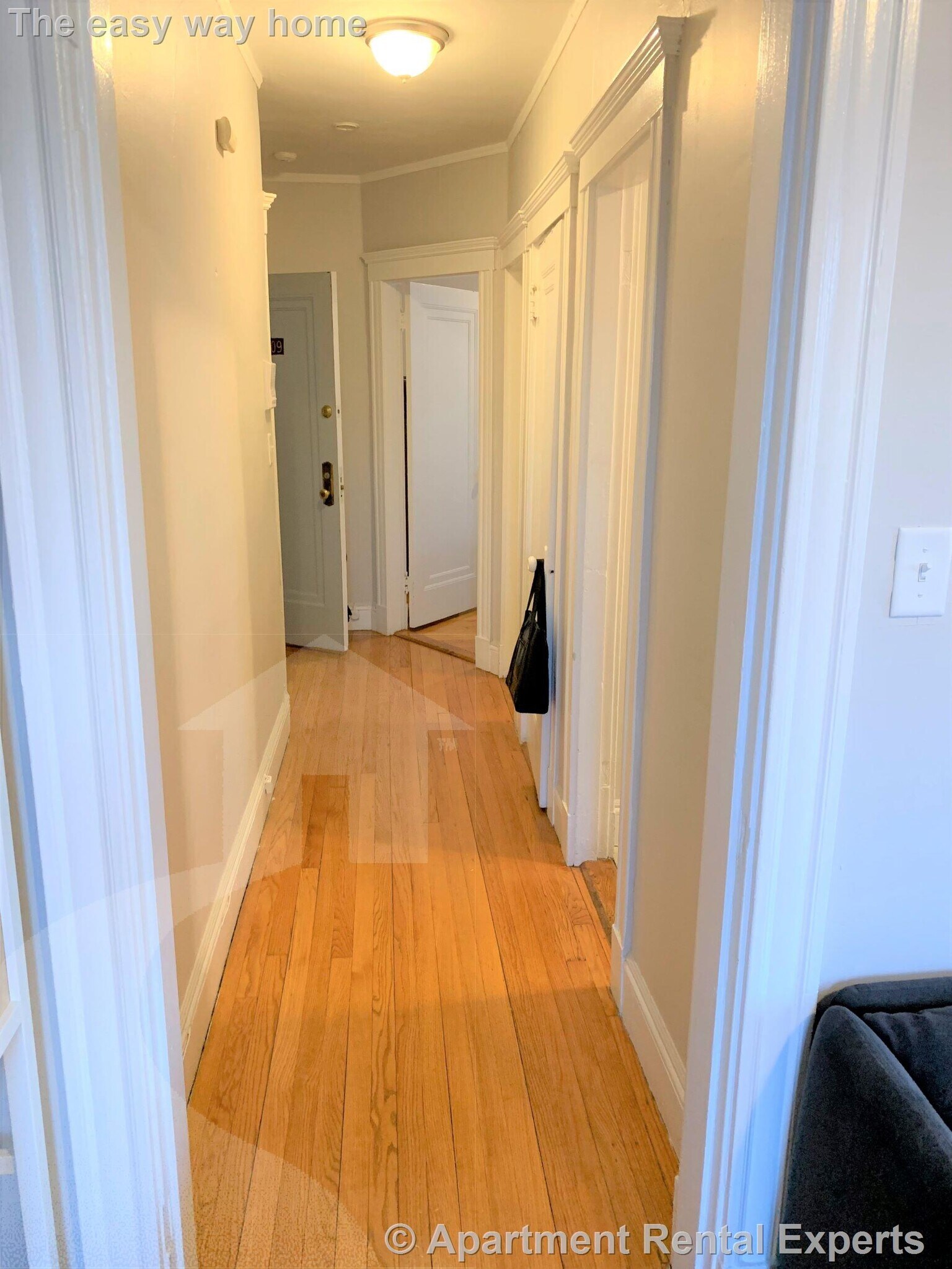 Building Photo - 170 Maple St