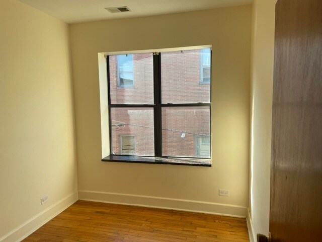 Bedroom - 4926 N Kedzie Ave