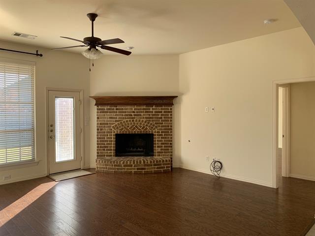 Building Photo - 1017 Somerset Cir