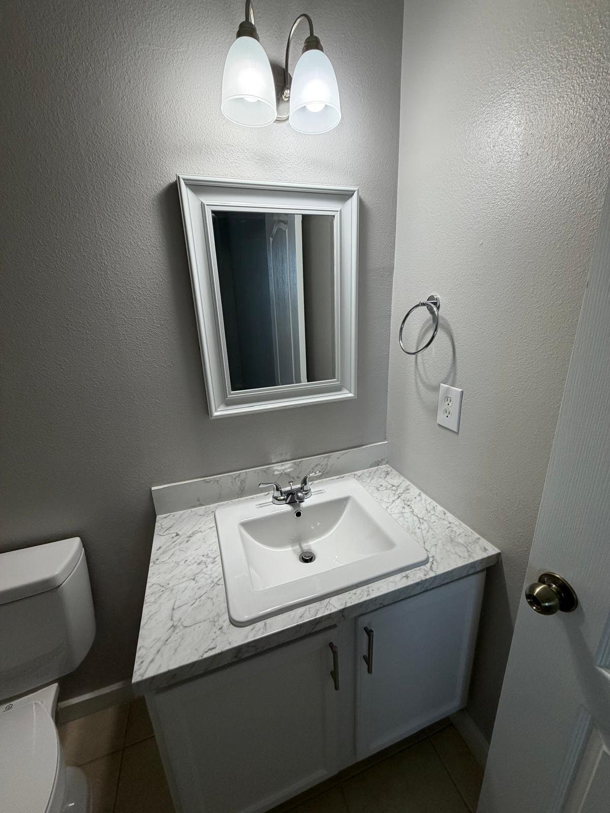 Building Photo - 9337 Jasmine Flower Ln