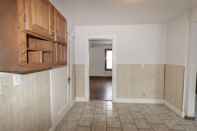 Building Photo - Charming 3 bed | 2 bath home in the heart ...