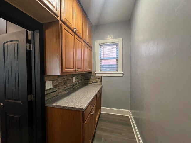 Building Photo - Historic Home Close to Downtown Loveland!