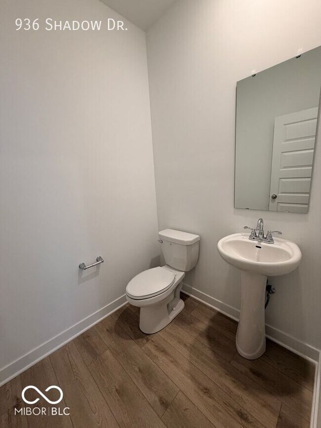 Building Photo - 936 Shadow Dr