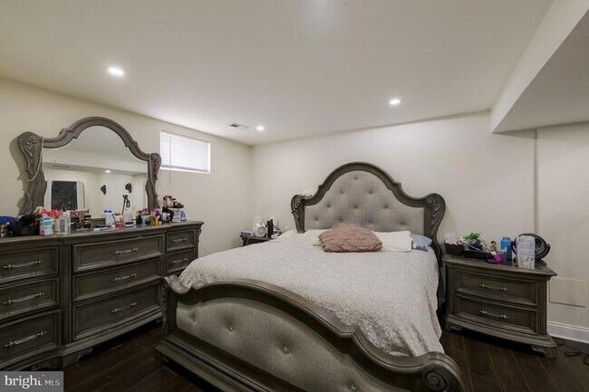 Building Photo - 601 Crossover Ct