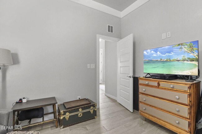 Building Photo - 2332 Tierra Delmonte Dr