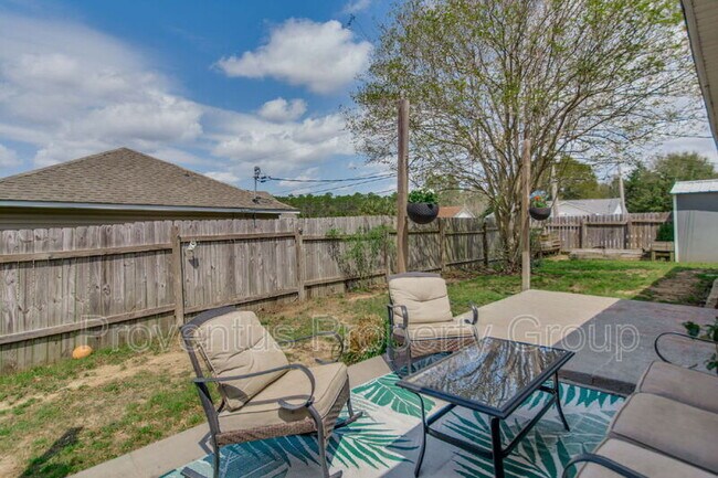 Building Photo - 3661 London Rd