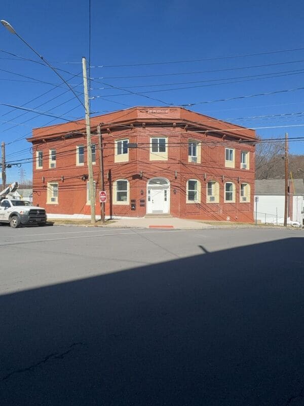 Building Photo - 730 N Main St