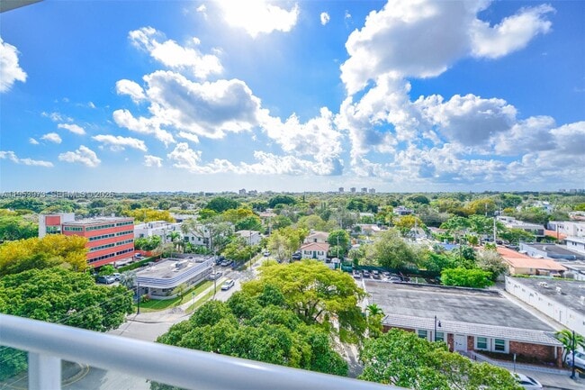 Building Photo - 1401 SW 22nd St