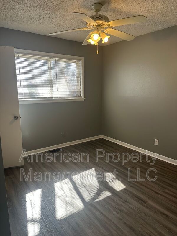 Building Photo - 2014 E 49th St N