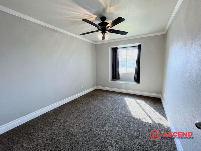 Building Photo - Beautiful NW Bakersfield Home | Cul-de-Sac Living + Solar