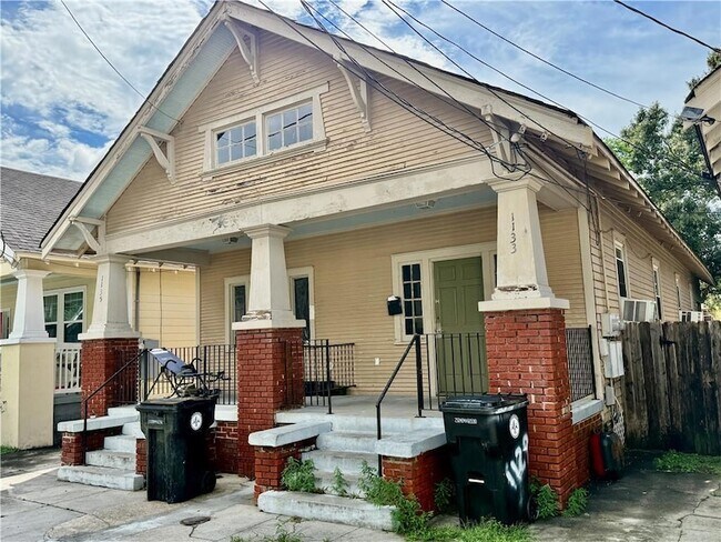 Building Photo - 1133 Belleville St