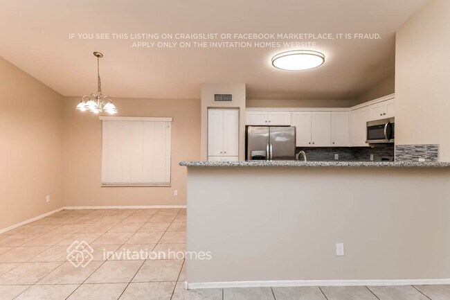 Building Photo - 10343 E Emelita Ave