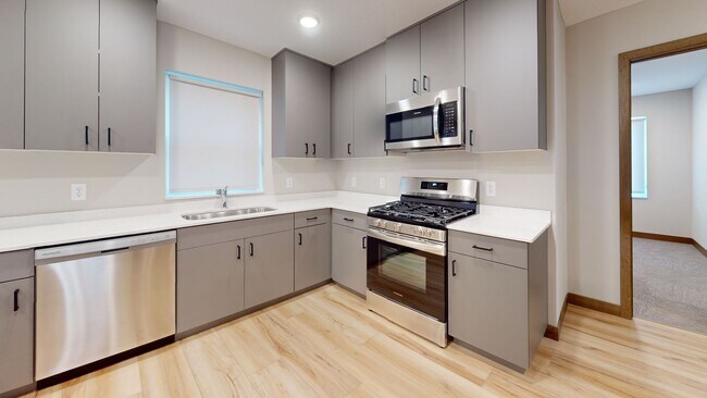 Primary Photo - 869 19th Ave SE