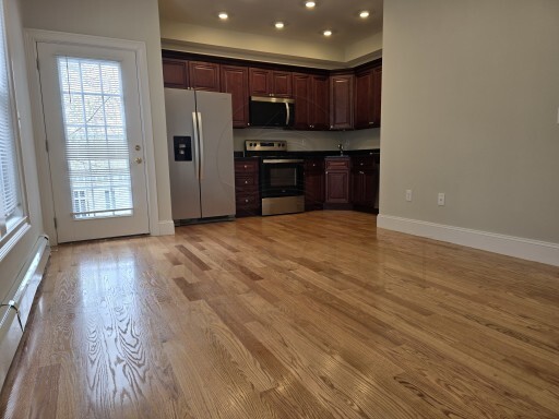 Building Photo - 58 Hawthorne St