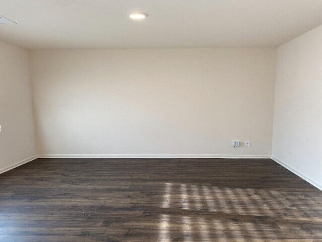 Building Photo - 3081 Pepperhill Dr