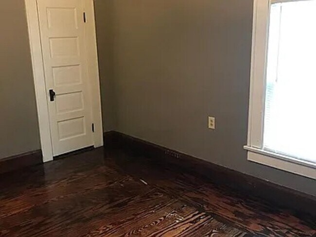 Building Photo - 237 Irisdale Pl