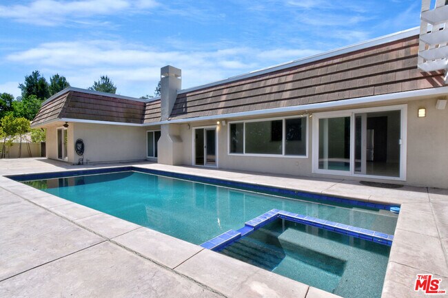 Building Photo - 23637 Park Belmonte