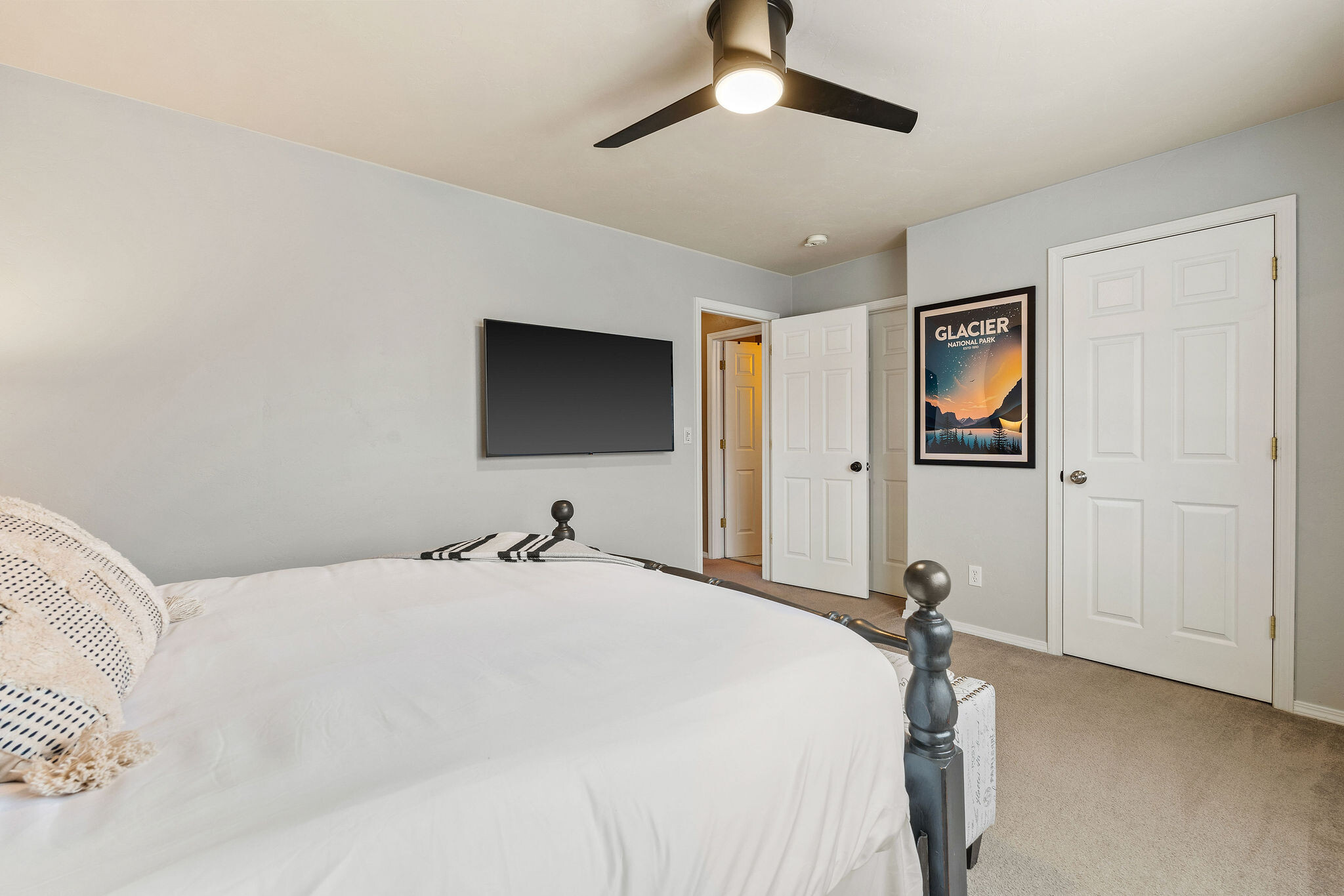 Building Photo - 18 Carnegie Dr