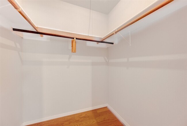 Building Photo - 15169 Kimberley Ct