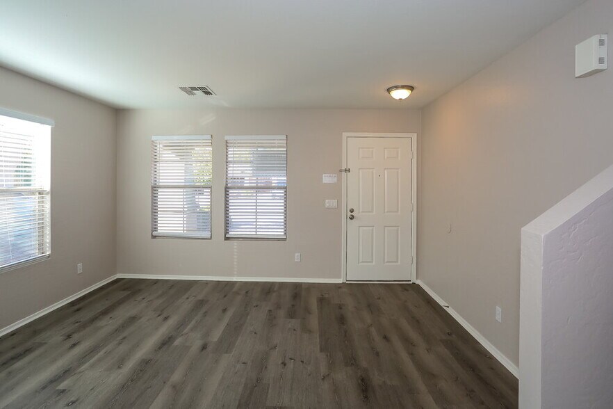 Building Photo - 3123 W Alta Vista Rd