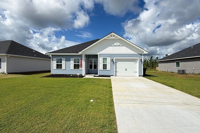 Building Photo - COMING JUNE 2026! (Pet Friendly)