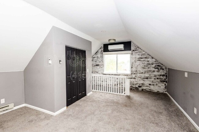 Building Photo - 2081 Halstead Ave