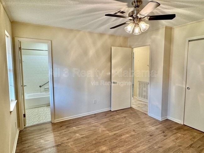 Building Photo - 6332 Pinebrook Dr