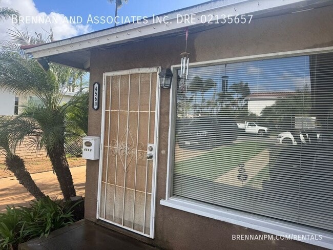 Building Photo - 456 Davidson-#B