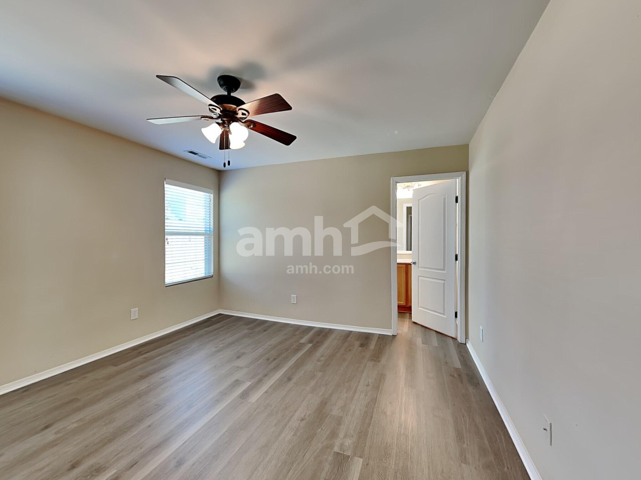 Building Photo - 96 Yarmouth Dr