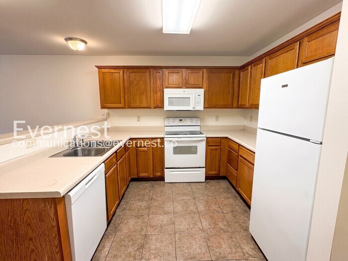 Building Photo - 10800 Frenchmen Loop