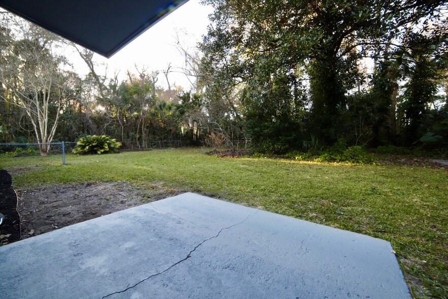 Back Yard - 113 Astor St