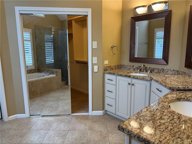 Building Photo - 10935 Pennbrooke Crossing