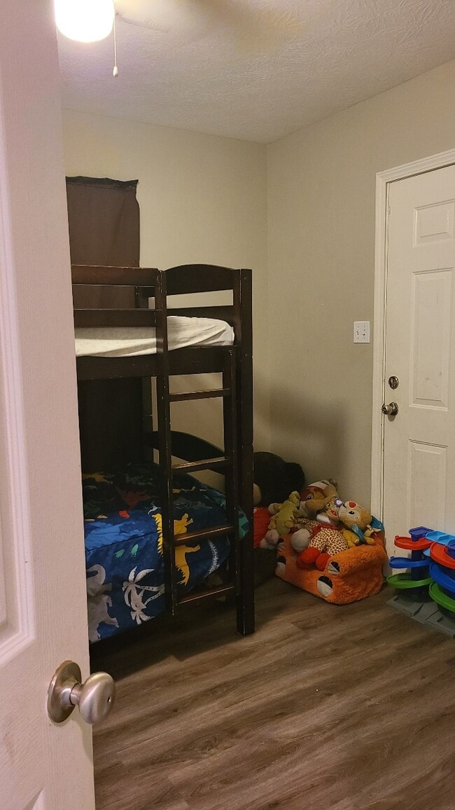 Building Photo - 2365 Cousins St