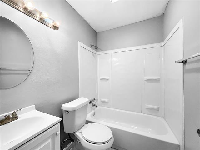 Building Photo - 514 Paza Dr