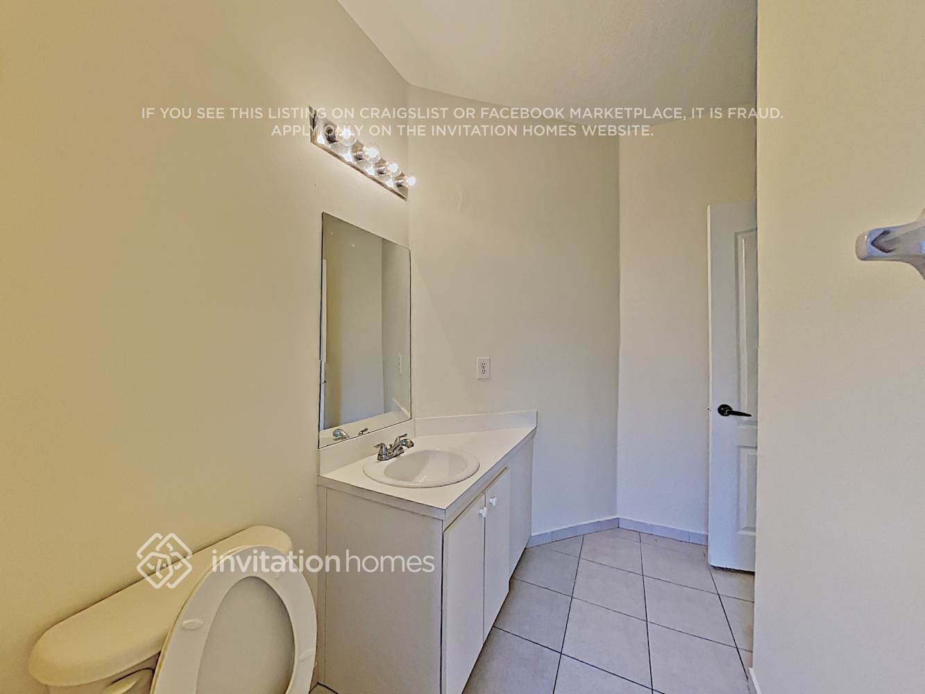 Building Photo - 15470 SW 23rd Ln
