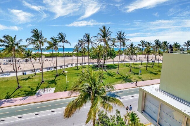 Building Photo - 834 Ocean Dr