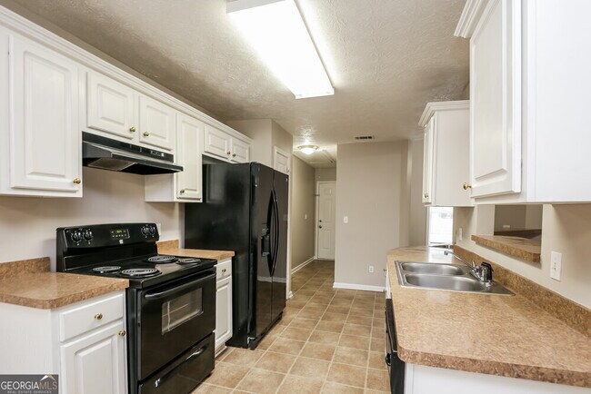 Building Photo - 827 New England Ct