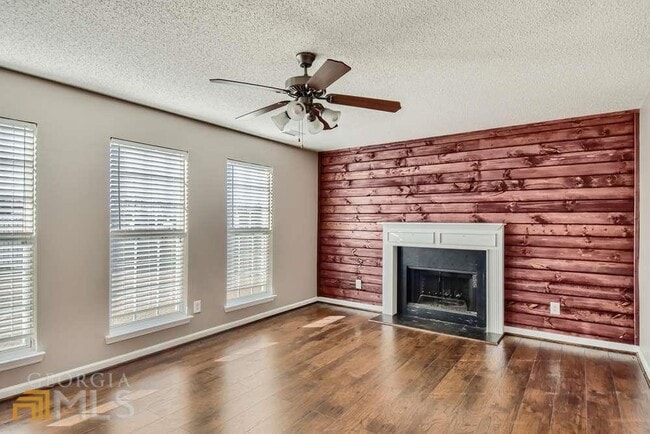 Building Photo - 145 Cotton Dr