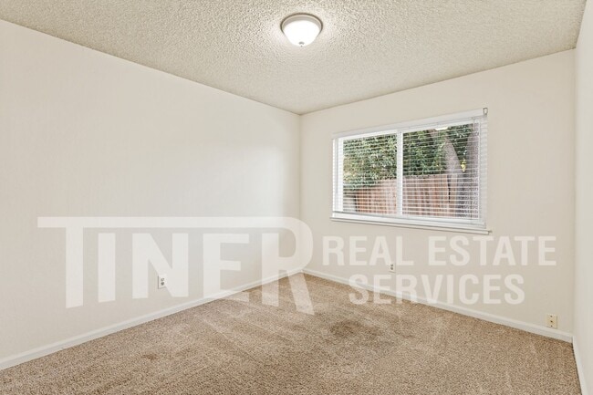 Building Photo - 9586 Meadowgreen Cir