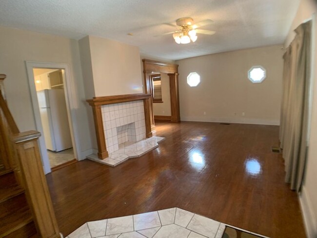 Building Photo - Move -in Special: Historical 4 Bedroom Nea...