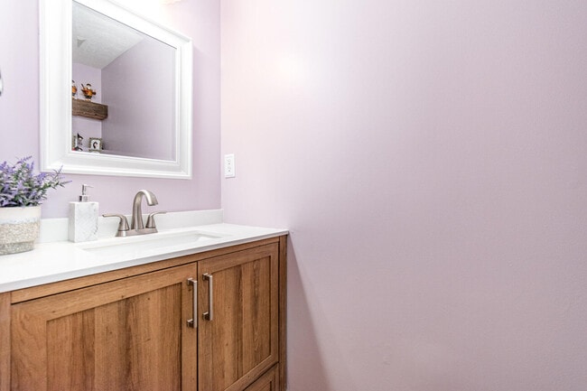 Building Photo - 1632 Shady Cove Ln