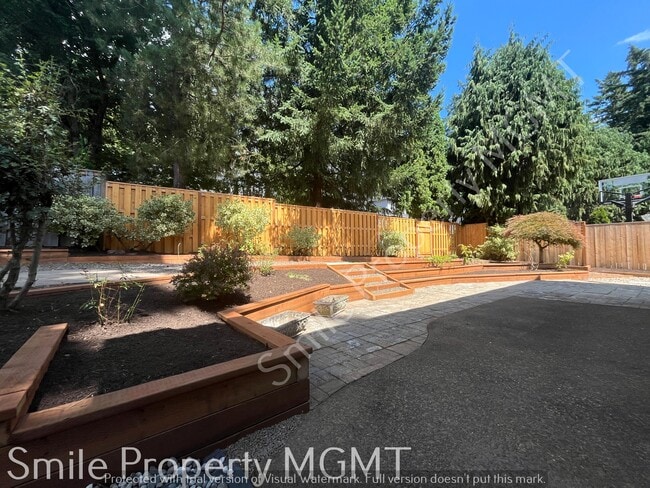 Building Photo - 6109 Summer Woods