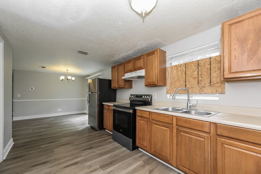 Building Photo - 5322 Boilard Dr