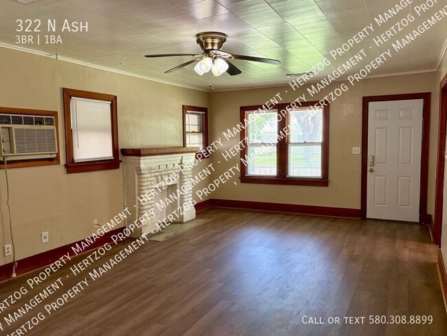 Building Photo - 322 N Ash-