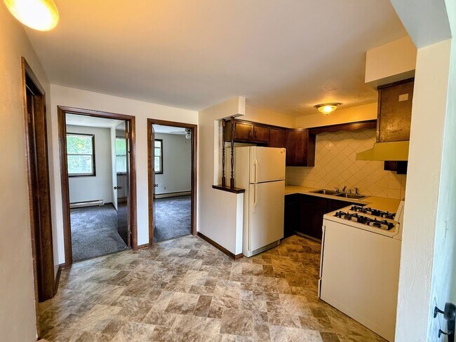 Building Photo - 442 Avis Ave NW