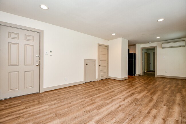 Building Photo - 1009 Enid St
